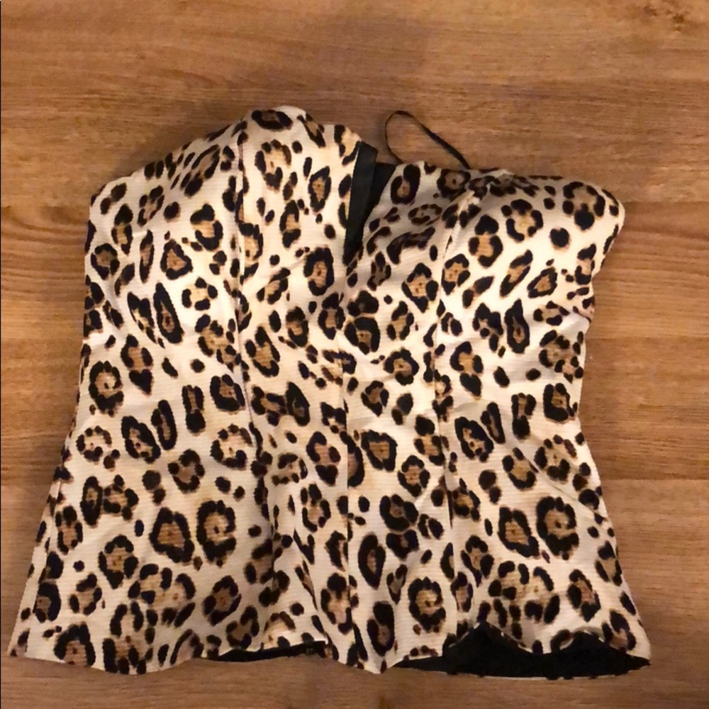 Guess crop top